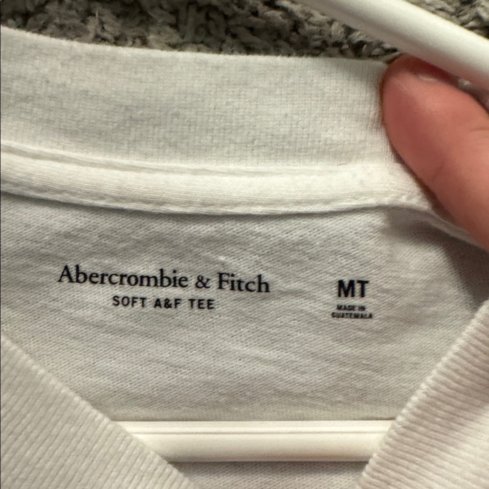 Abercrombie Soft A&F Tee - Picture 2 of 2